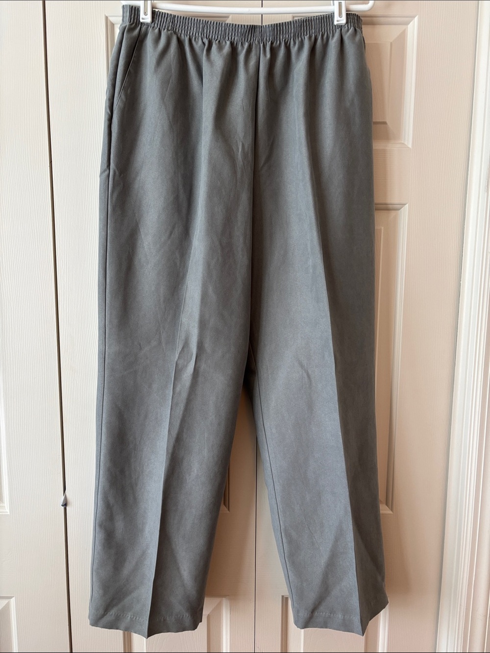 Alfred Dunner Women’s Charcoal Gray Elastic-Waist Dress Pants